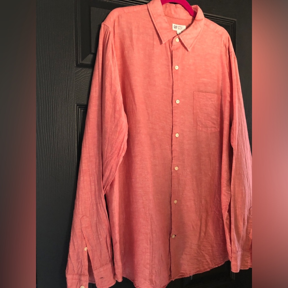 Men's GAP Long-Sleeve Linen Button-Up Shirt - Coral 
Size XL
EUC - Picture 5 of 8